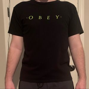 Obey tee